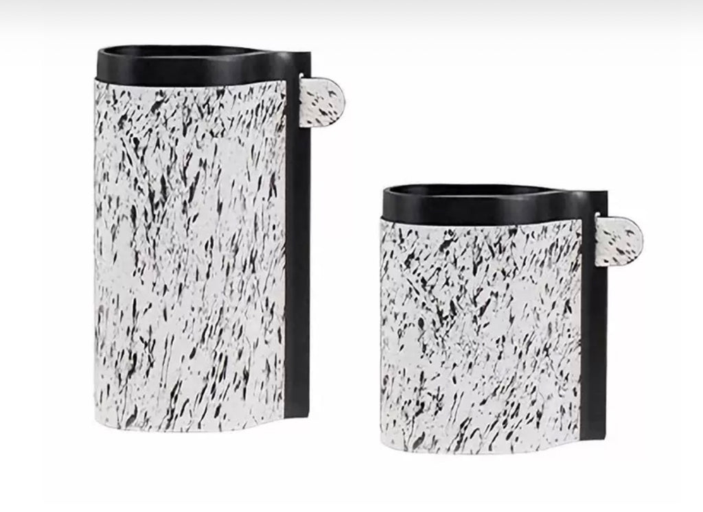 Tigger black & white set of two