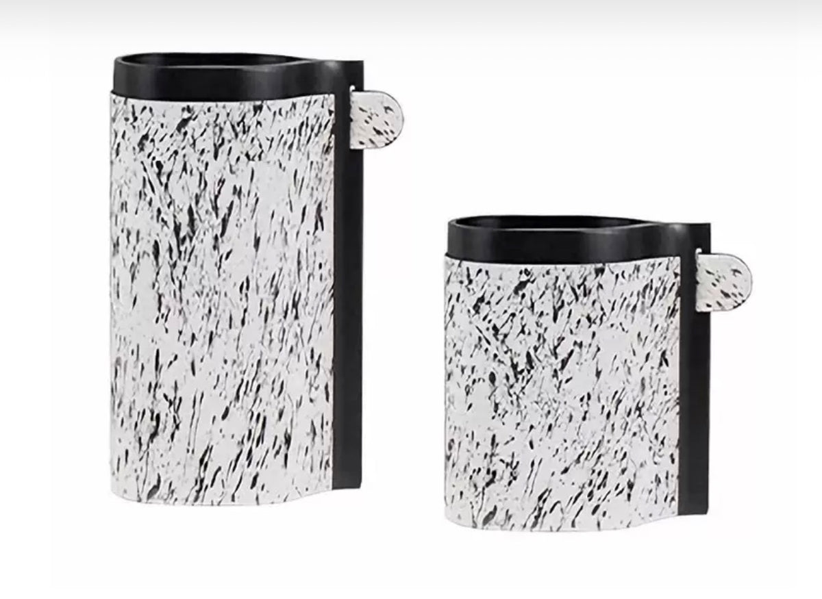 Tigger black & white set of two